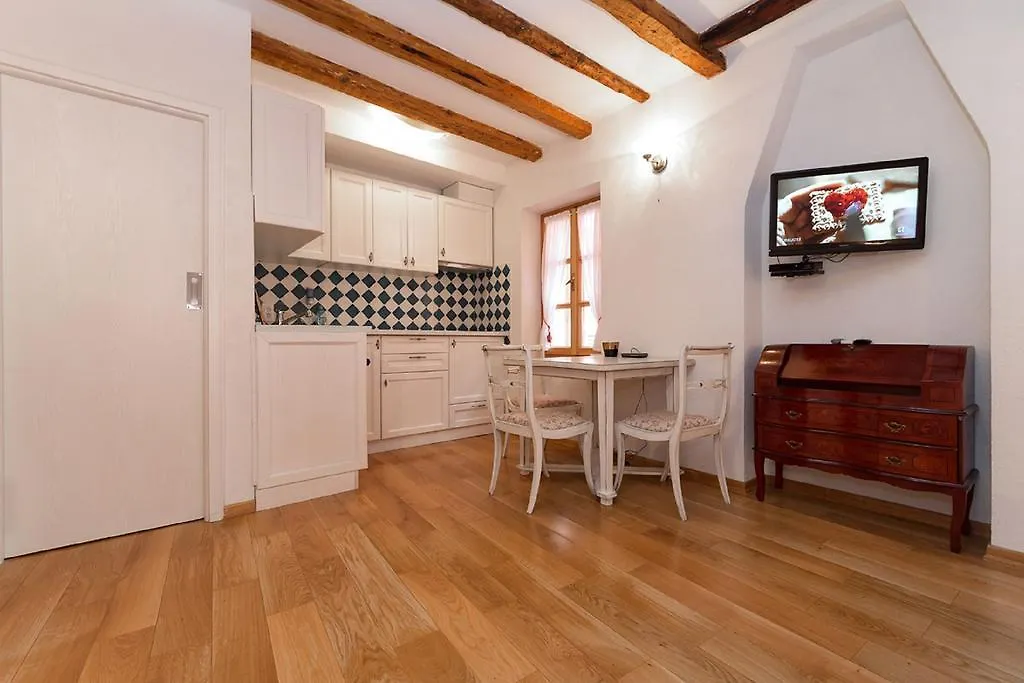Studios Galeb Rovigno 0*,  Croazia