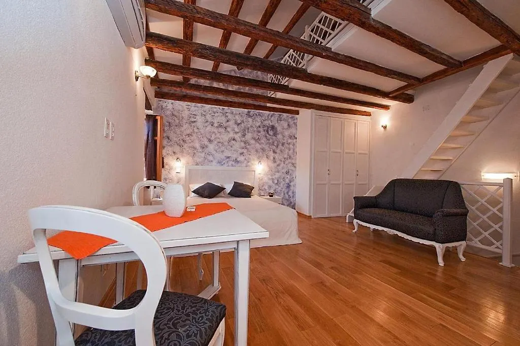 Studios Galeb Rovigno